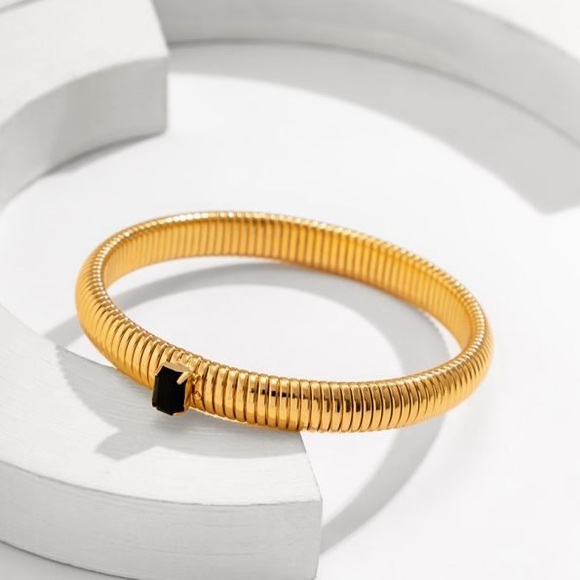 Bergdorf Goodman Gold Plated 18k Cobra Elastic Bracelet Crystal Embellished - Picture 1 of 4